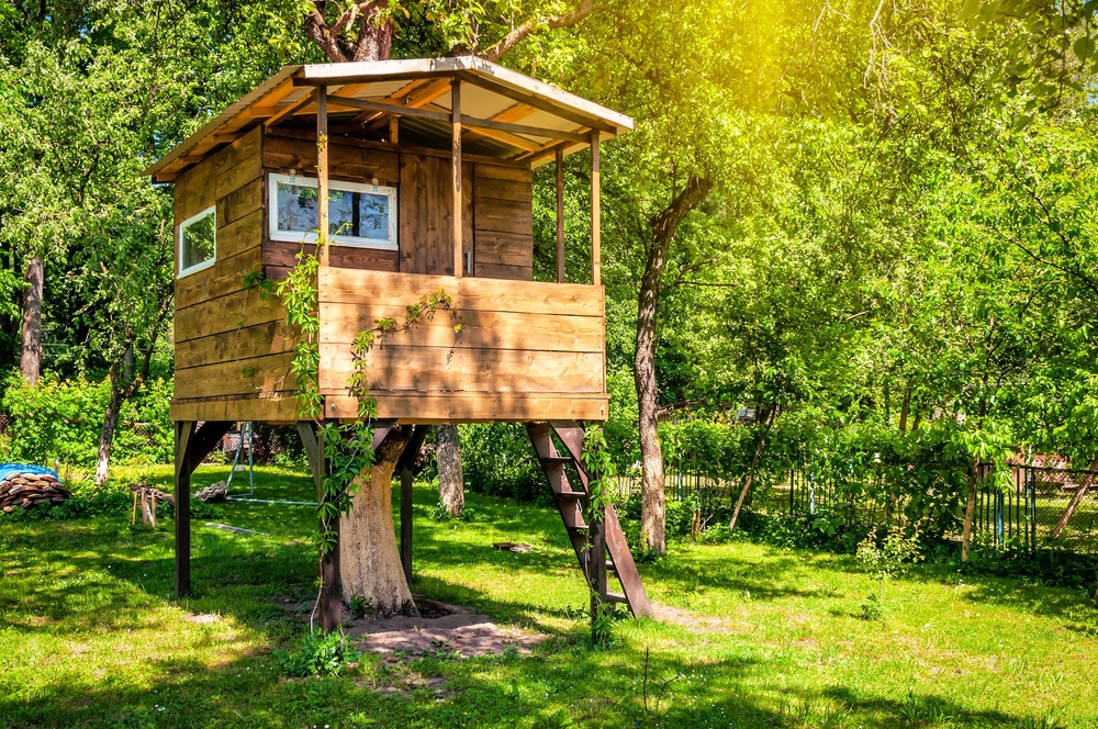 Playhouse Material for Greener Backyard