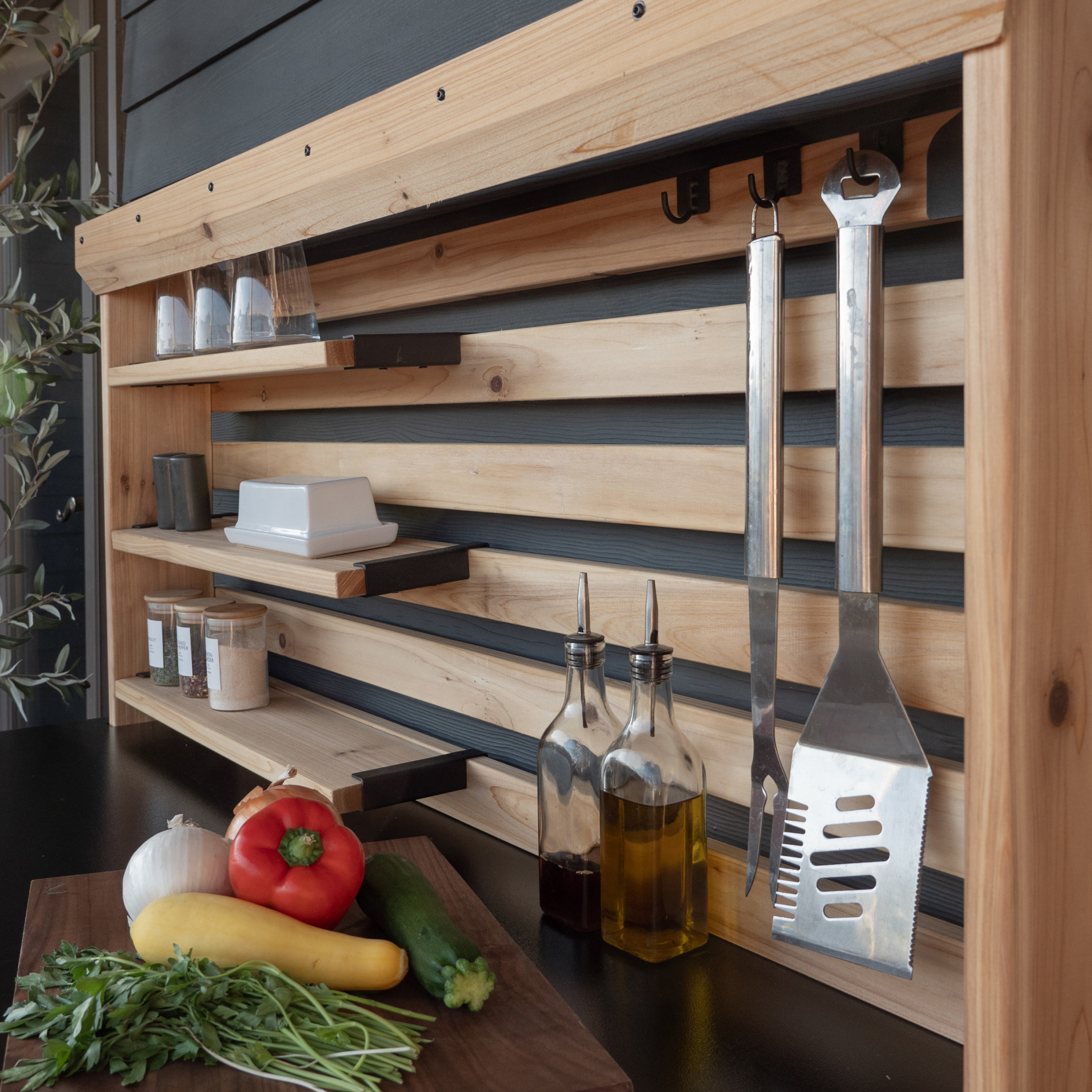 Hutch/Serving Station - Image 7